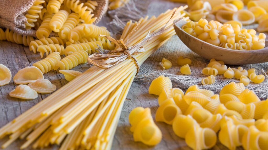 La storia, le origini e la tradizione della pasta di Gragnano